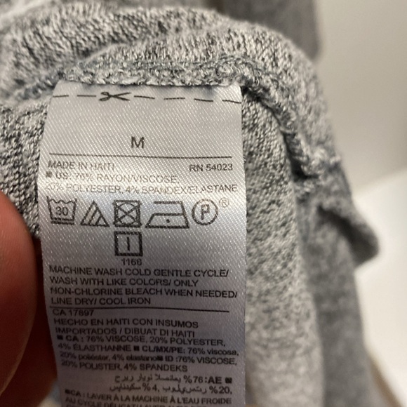 2 for $12 ⚜️ Old Navy Plush Knit Long Sleeve Turtleneck Tunic Grey Size Medium - Picture 4 of 6